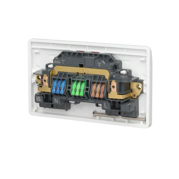 Socket, 2 Gang Switched DP, Screwless Terminals - Image 3