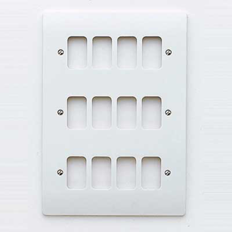Frontplate, 12 Module