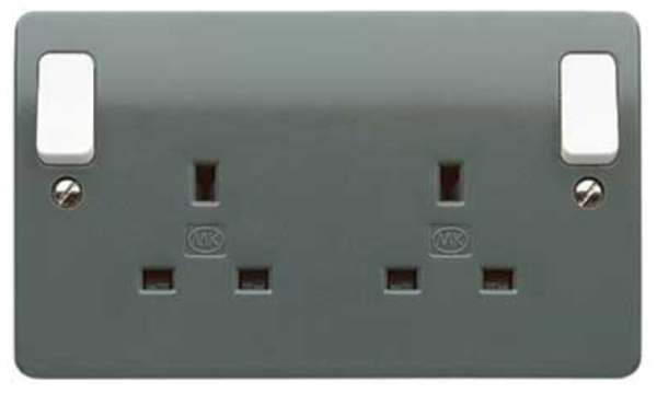 Socket, 2 Gang Switched DP Dual Earth, Outboard Rocker