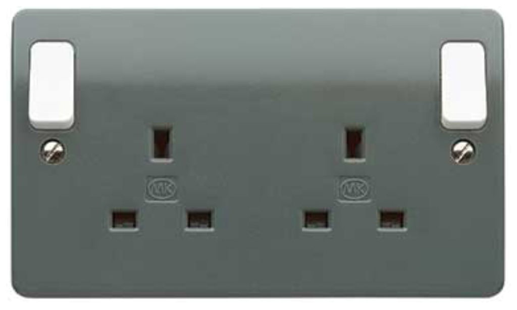 Socket, 2 Gang Switched DP Dual Earth, Outboard Rocker