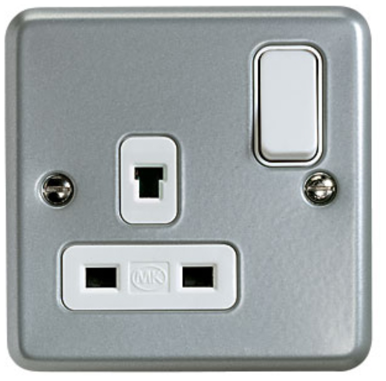 Socket, 1 Gang Switched DP Clean Earth, Non Standard