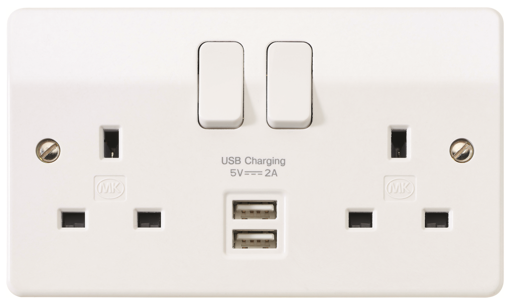 Socket, 2 Gang Switched DP, c/w 2 Port USB Charger
