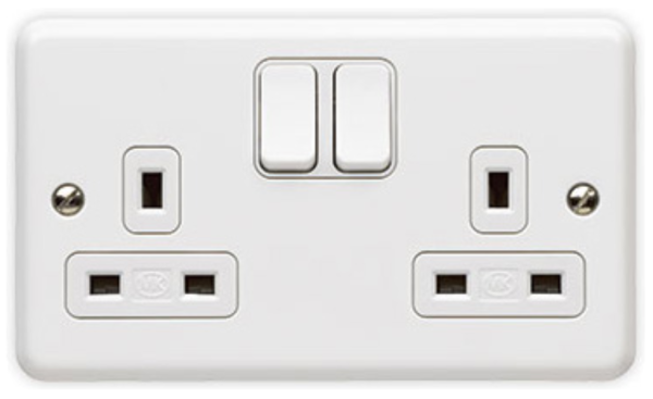 Socket, 2 Gang Switched DP