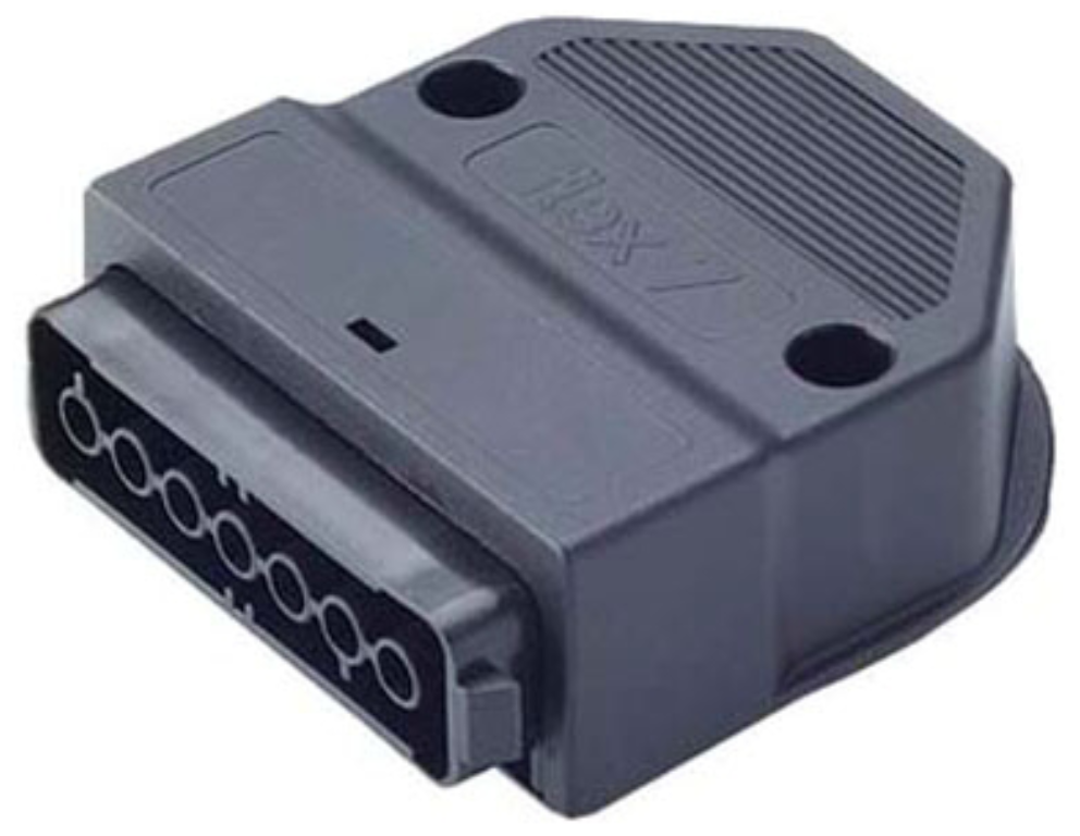 Socket, 4-Pole, Available in Multiples of 10