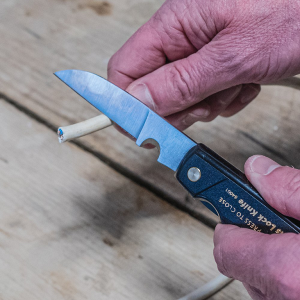 Knife, Electricians c/w Locking Blade, Stripping Notch - Image 4