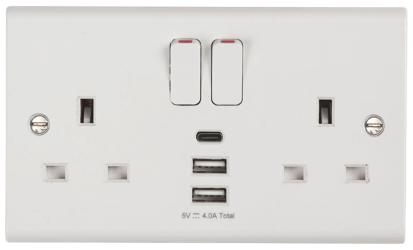 Deta S1288 2G Sw.Socket 13A c/w 3xUSB