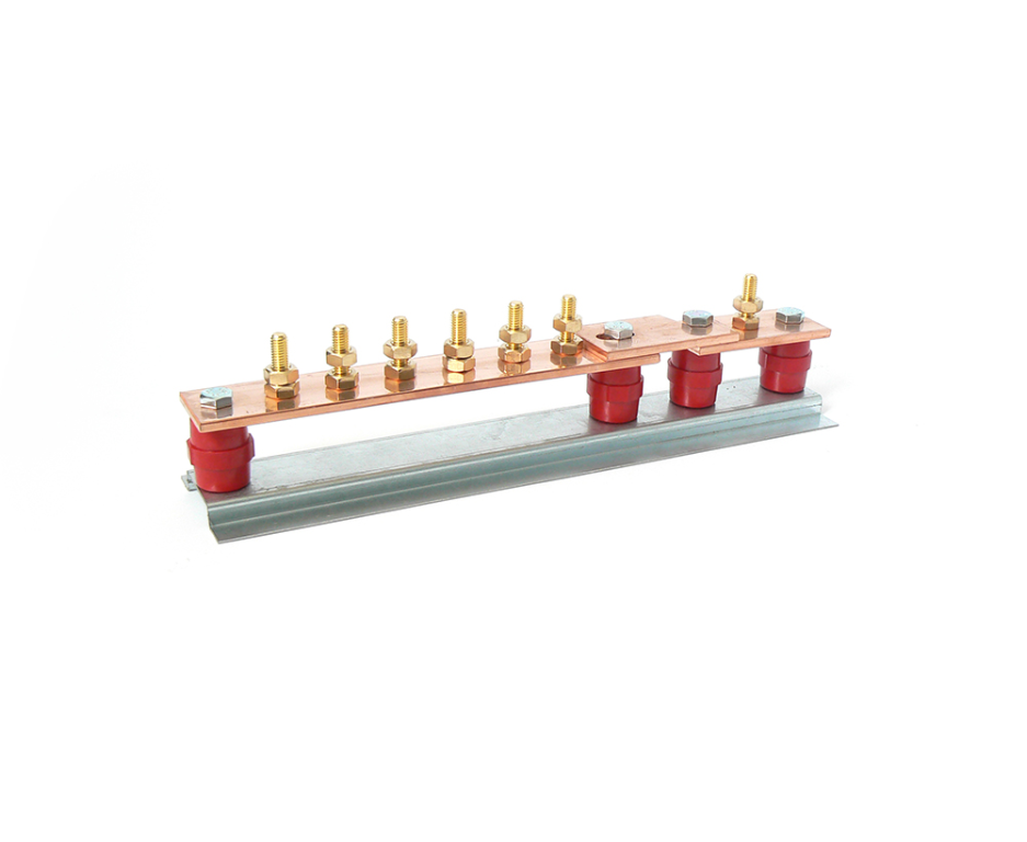 Earth Bar, 6 Way 1 Link c/w 4 Insulators, c/w Aluminium Baseplate