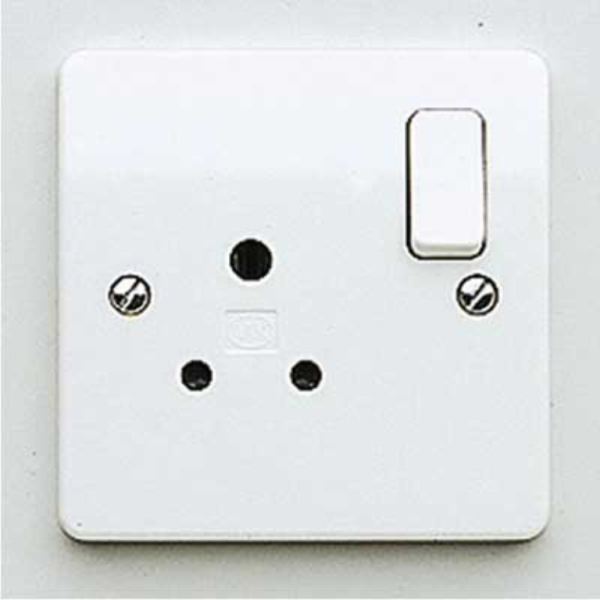 Socket, 1 Gang Switched DP 3 Pin Round