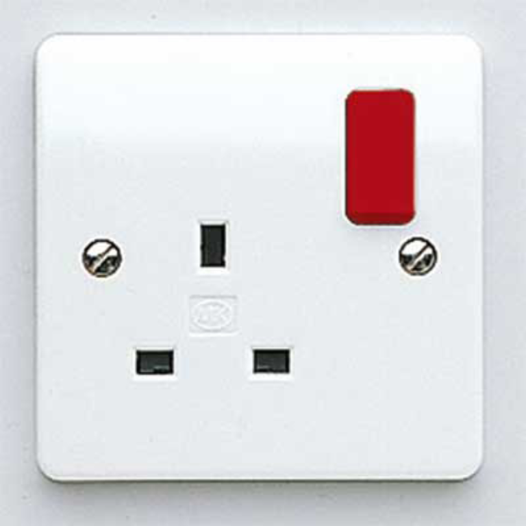 Socket, 1 Gang Switched DP Dual Earth, Red Rockers
