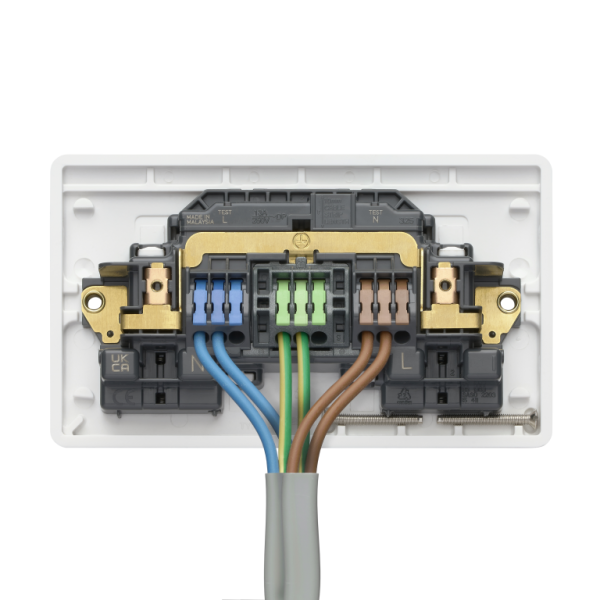 Socket, 2 Gang Switched DP, Screwless Terminals - Image 2