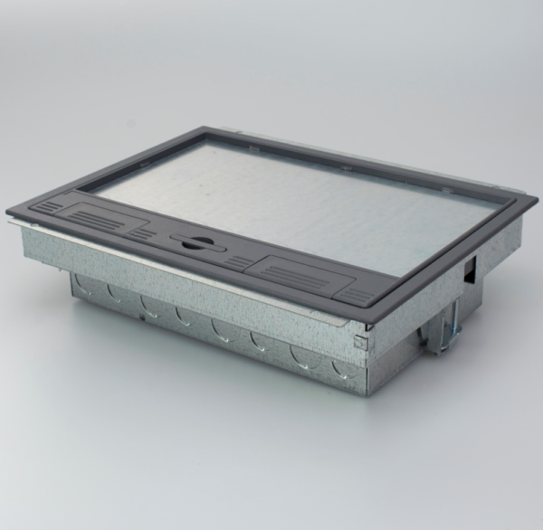 Floor Box, Cavity 3 Compartment, c/w 20 & 25mm Knockouts - Image 2