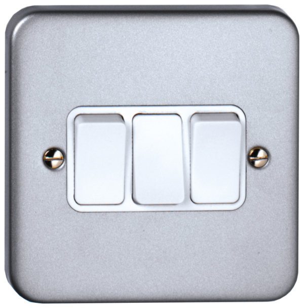 Plate Switch, 3 Gang 2 Way, c/w Back Box & Knockouts