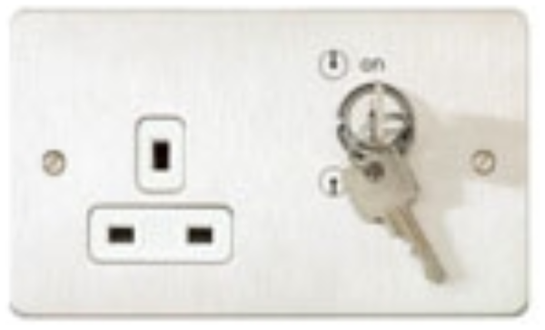 Socket, 1 Gang DP Lockable Dual Earth, White Inserts