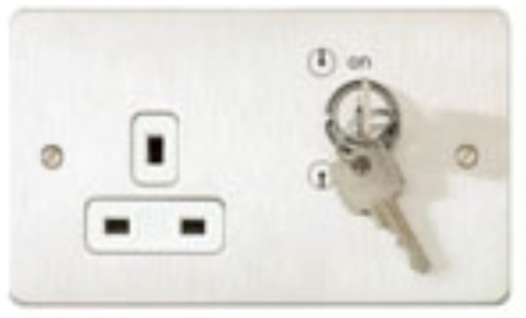 Socket, 1 Gang DP Lockable Dual Earth, White Inserts