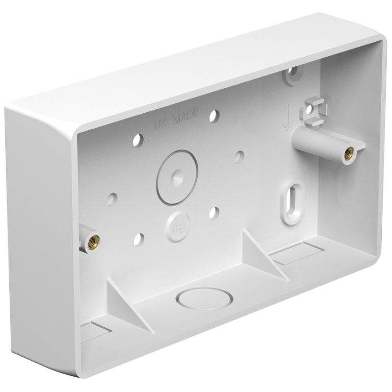 Box, 2 Gang Univ Knockout, 3xMMT2 & 3xCR6/CR2 Round Corners