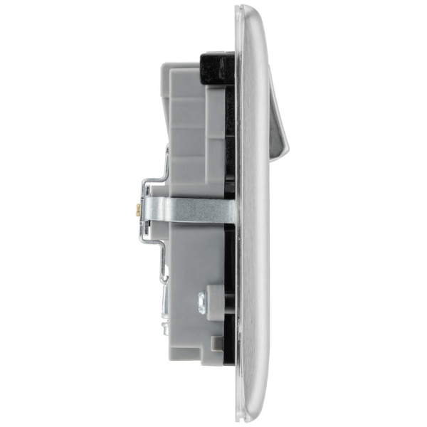 Socket, Switched 2 Gang c/w 2 USB, Black Insert - Image 3