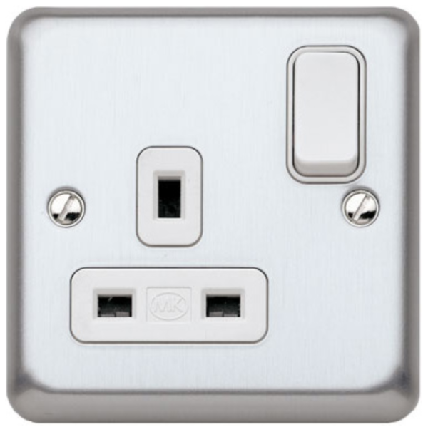 Socket, 1 Gang Switched DP, c/w Dual Earth Terminals