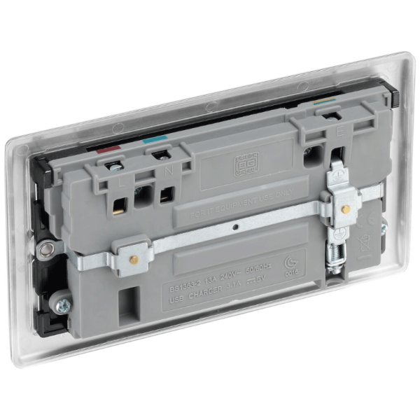 Socket, Switched 2 Gang c/w 2 USB, Black Insert - Image 2